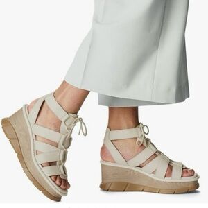 Sorel Joanie III Lace Up Wedge Platform Sandal Chalk Gum Size 7 retro 70’s comfy